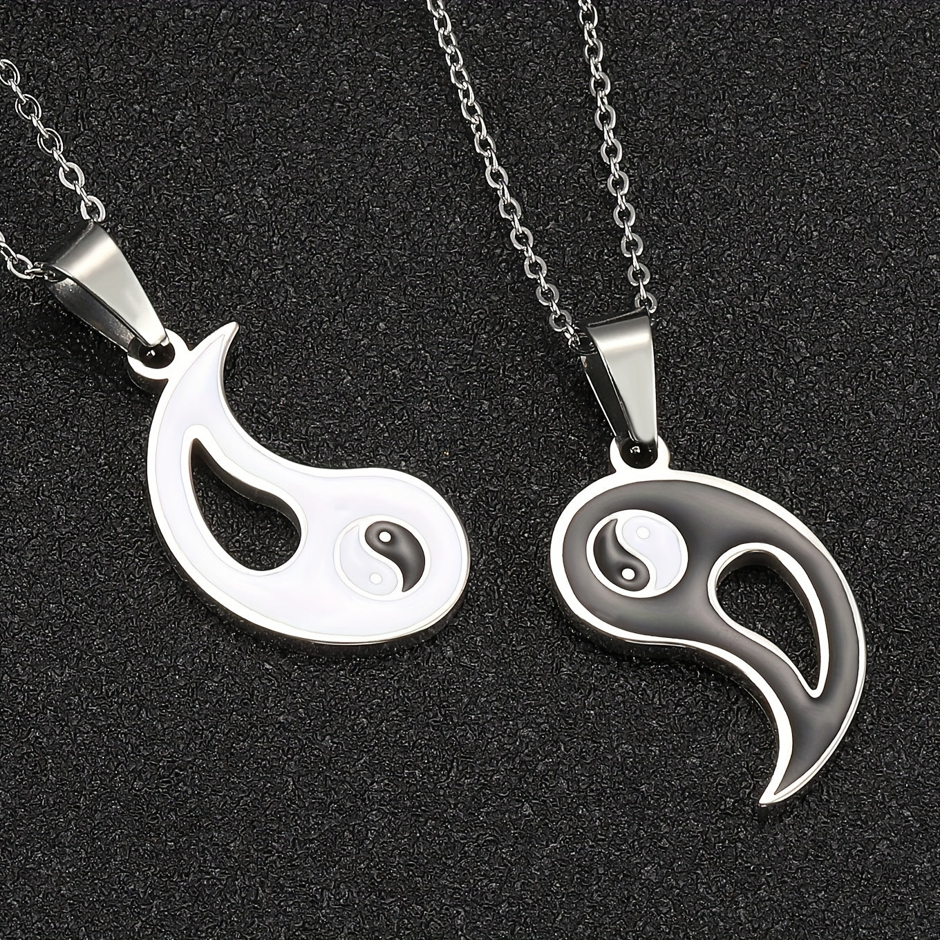 2pcs Yin Yang Puzzle Matching Pendant Necklace Best Friend Couples Stainless Steel White Black Enamel Silvery Necklaces with 45.72cm Chain BFF Jewelry